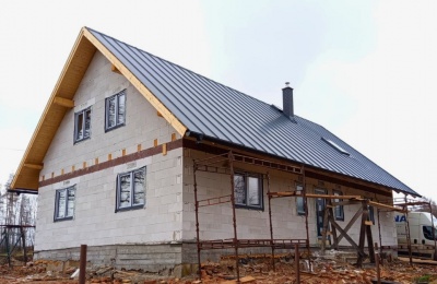 Dodávka a montáž oken, dveří a HS portálu pro novostavbu rodinného domu v Novém Oldřichově