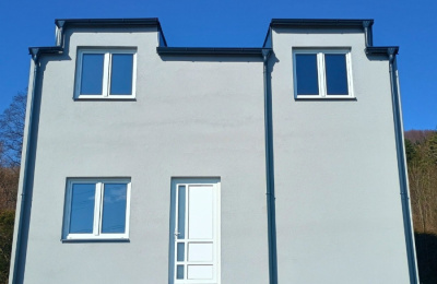 Plastová okna a dveře v profilovém systému REHAU SYNEGO MD pro rodinný dům v Pstruží
