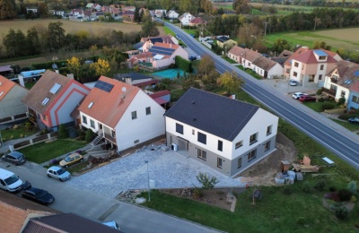 Plastová okna a dveře pro novostavbu bytového domu ve Vlkoši u Kyjova